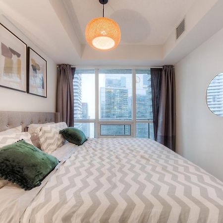 Stylish Newly Furnished Condo With Beautiful Lake View Торонто Экстерьер фото