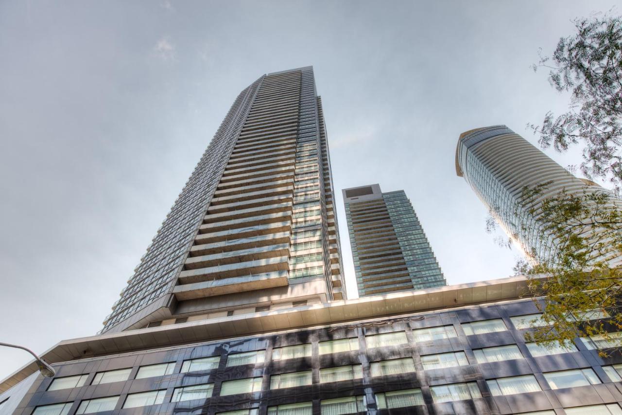Stylish Newly Furnished Condo With Beautiful Lake View Торонто Экстерьер фото