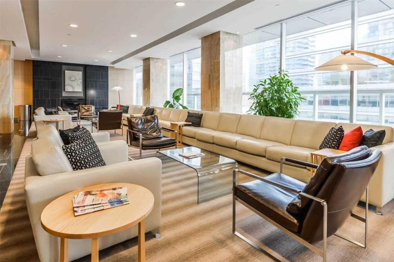 Stylish Newly Furnished Condo With Beautiful Lake View Торонто Экстерьер фото